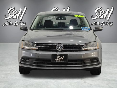 Used 2017 Volkswagen Jetta SE FWD image 12