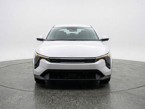 Used 2025 Kia K4 LXS image 2