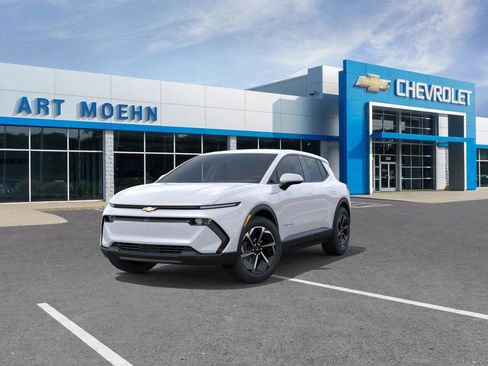 New 2026 Chevrolet Equinox EV LT image 8