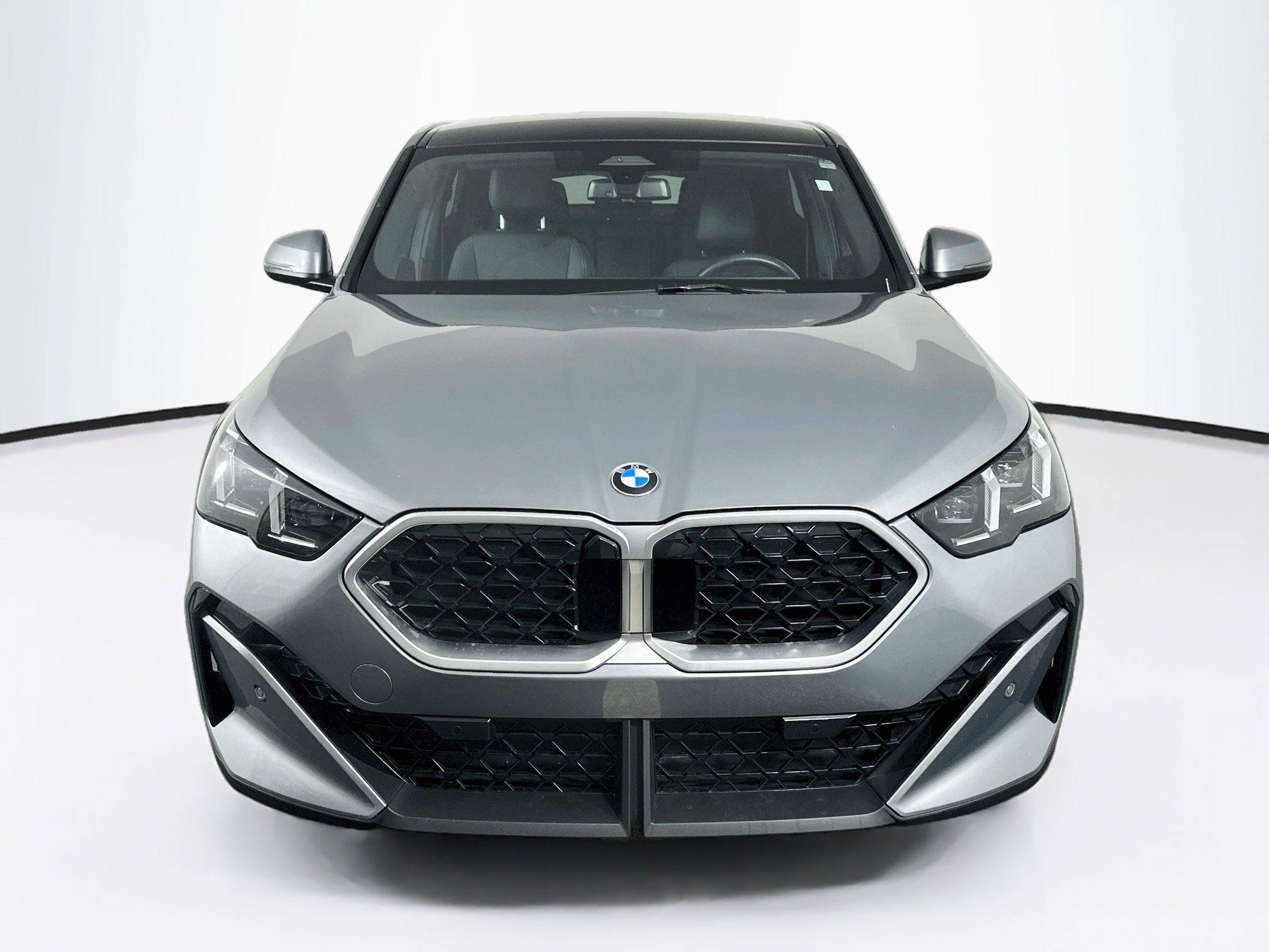 Used 2026 BMW X2 xDrive28i AWD/4WD image 2