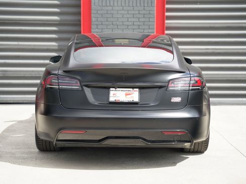 Used 2022 Tesla Model S Plaid image 8