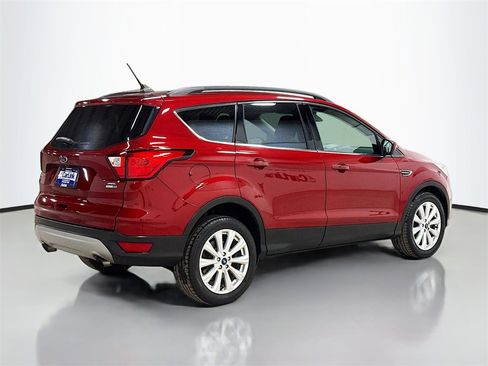 Used 2019 Ford Escape SEL image 7