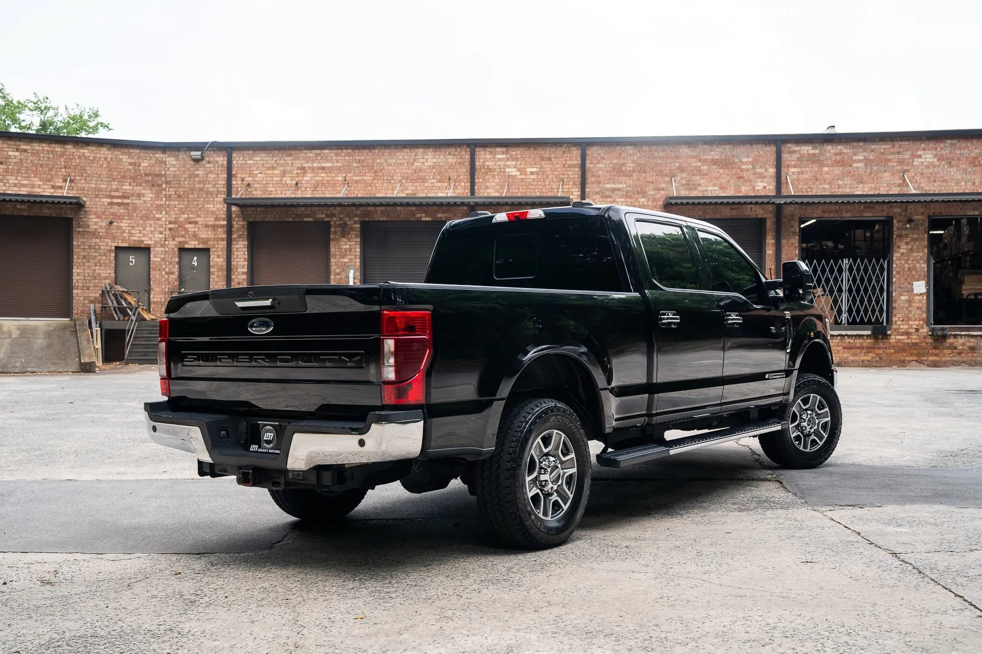 Used 2021 Ford F250 XLT w/ XLT Premium Package AWD/4WD image 2