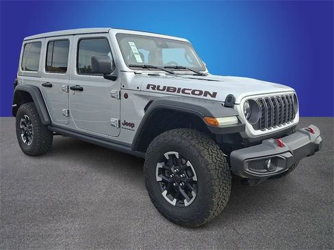 Used 2024 Jeep Wrangler Rubicon w/ Technology Group image 3