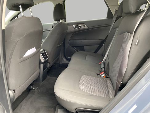 Used 2025 Kia Sportage LX AWD/4WD image 9