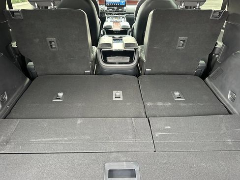 Used 2023 Lincoln Navigator Reserve image 20