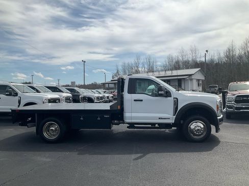 Used 2025 Ford F450 XL w/ XL Chrome Package image 4
