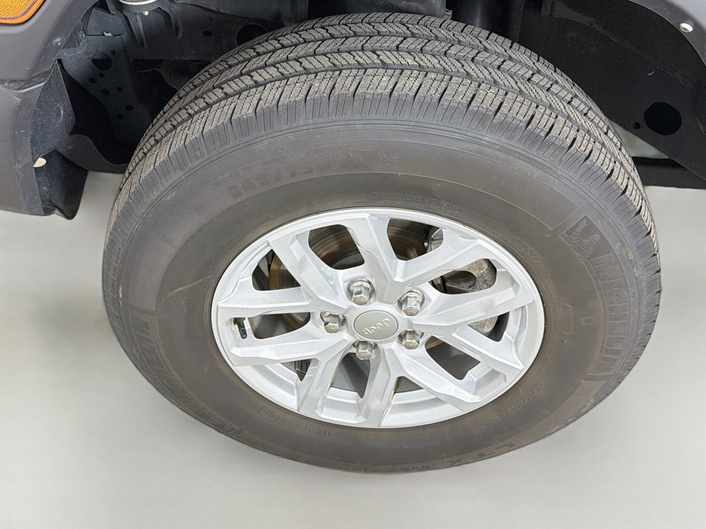 Used 2023 Jeep Wrangler Sport AWD/4WD image 17