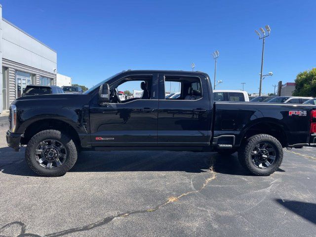 Used 2023 Ford F250 Lariat w/ Sport Appearance Package AWD/4WD image 2