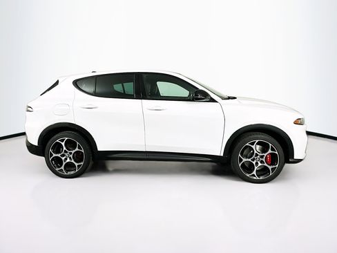 Used 2024 Alfa Romeo Tonale Veloce AWD/4WD image 10