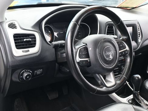 Used 2020 Jeep Compass Latitude FWD image 16