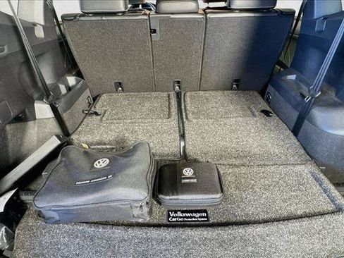 Used 2022 Volkswagen Tiguan SE R-Line FWD image 14