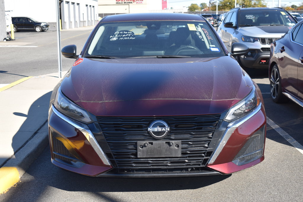 Used 2025 Nissan Altima 2.5 SV FWD image 2