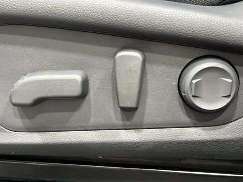 Used 2026 Subaru Forester Premium AWD/4WD image 12