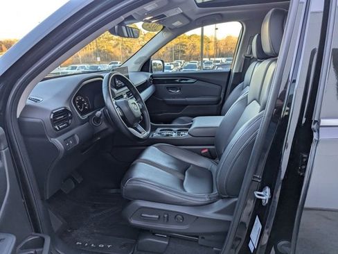 Used 2024 Honda Pilot Touring image 16