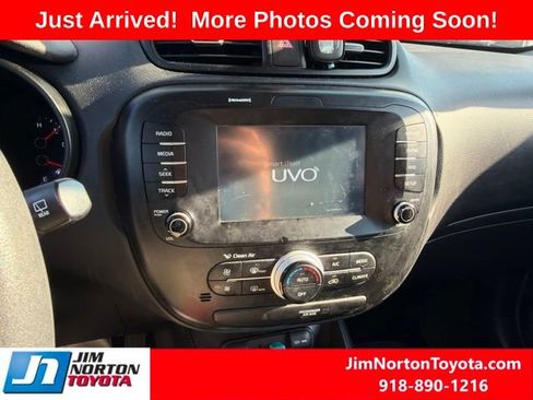 Used 2018 Kia Soul + FWD image 8