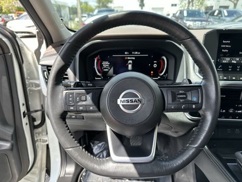 Used 2021 Nissan Rogue Platinum AWD/4WD image 21
