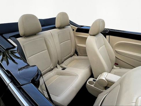 Used 2019 Volkswagen Beetle 2.0T SE image 24