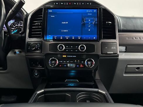 Used 2022 Ford F350 Limited AWD/4WD image 25