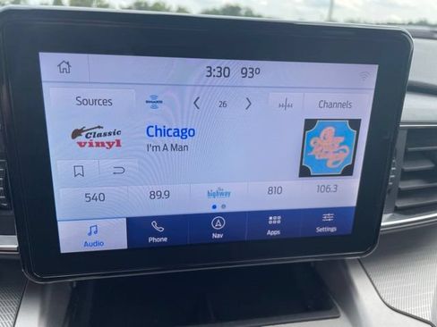 Used 2021 Ford Explorer XLT w/ Equipment Group 202A AWD/4WD image 32