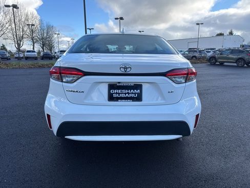 Used 2020 Toyota Corolla LE image 6