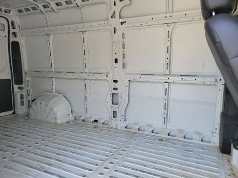 Used 2023 RAM ProMaster 2500 FWD image 14