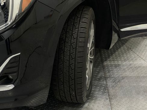 Used 2018 GMC Terrain Denali w/ Advanced Safety Package image 37