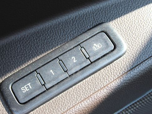 Used 2017 GMC Yukon XL Denali w/ Open Road Package image 32