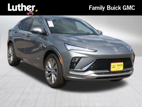 New 2025 Buick Envista Avenir image 1