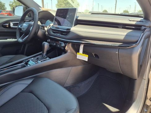 New 2025 Jeep Compass Latitude w/ Altitude Special Edition image 6