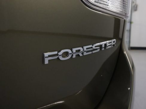 Used 2023 Subaru Forester Premium AWD/4WD image 11
