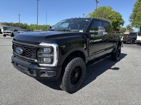 Used 2024 Ford F250 Lariat w/ Lariat Ultimate Package AWD/4WD image 3