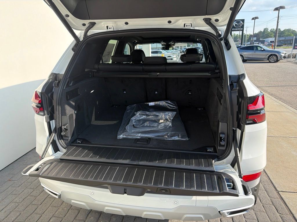 New 2026 BMW X5 xDrive40i w/ Climate Comfort Package AWD/4WD image 9