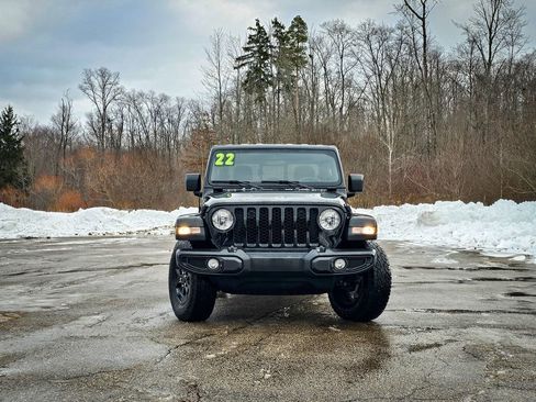 Certified 2022 Jeep Gladiator Willys image 9
