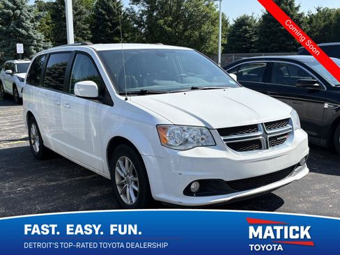 Used 2018 Dodge Grand Caravan SXT FWD image 1