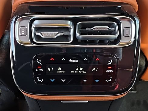 New 2026 Mercedes-Benz S 580 4MATIC Sedan image 35