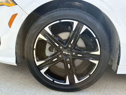Used 2023 Kia K5 GT-Line FWD image 9