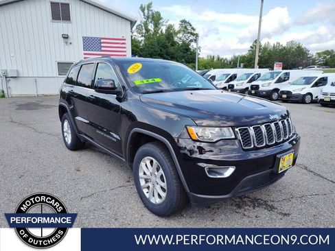 Used 2021 Jeep Grand Cherokee Laredo X AWD/4WD image 1