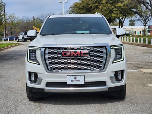 Used 2023 GMC Yukon Denali image 32