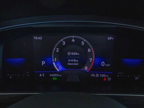 Used 2022 Volkswagen Tiguan SE image 14