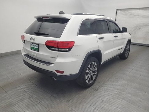 Used 2018 Jeep Grand Cherokee Limited AWD/4WD image 9