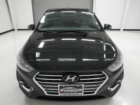 Used 2022 Hyundai Accent Limited image 2