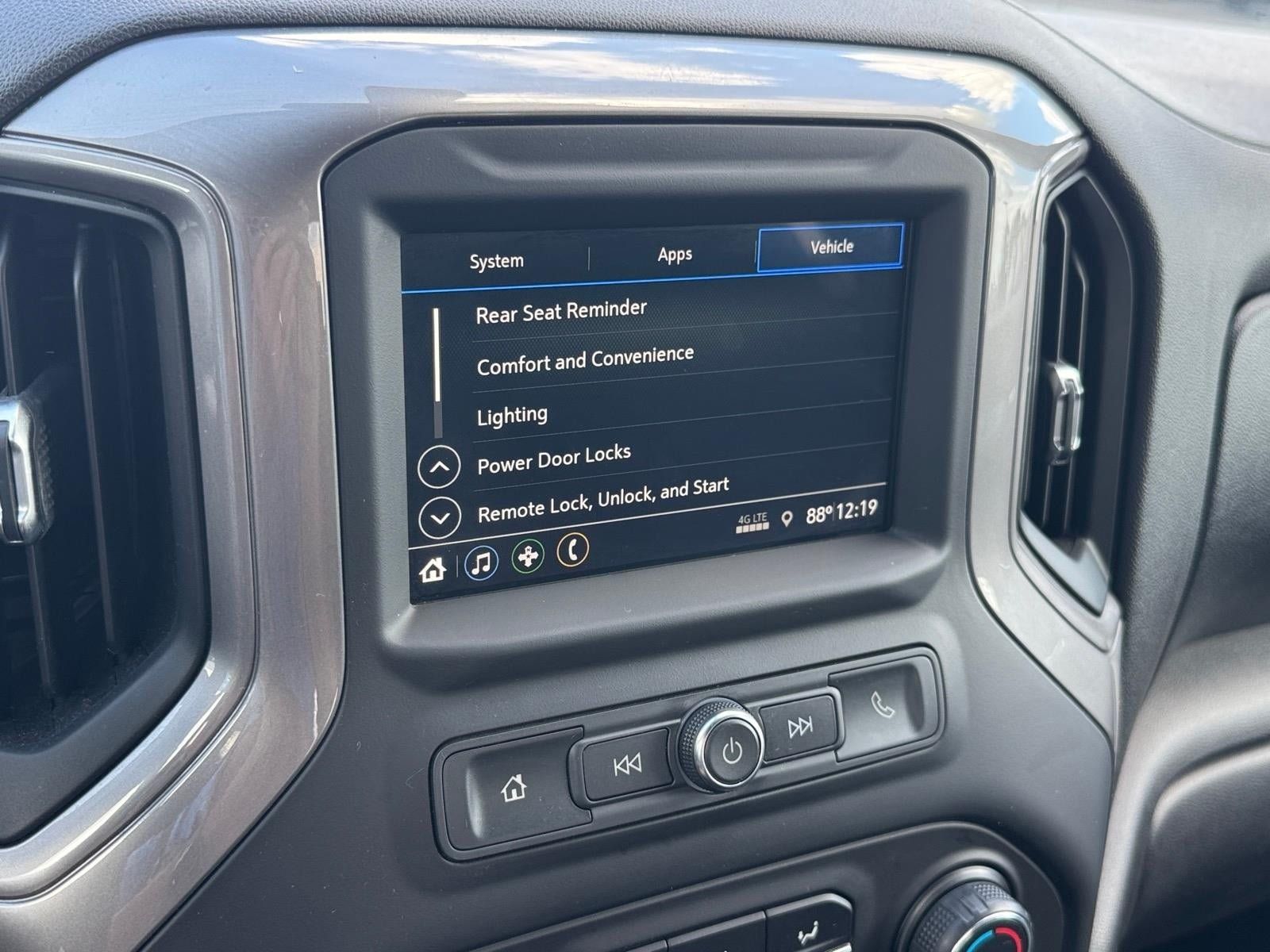 Used 2019 Chevrolet Silverado 1500 Custom Trail Boss w/ Custom Convenience Package AWD/4WD image 14