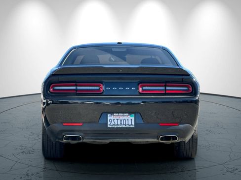 Used 2021 Dodge Challenger SXT RWD image 5