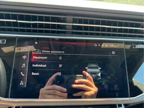 Used 2021 Audi RS Q8 w/ Black Optic Package AWD/4WD image 32