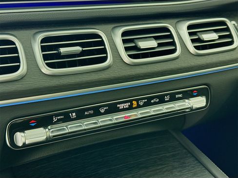 New 2026 Mercedes-Benz GLE 450 4MATIC image 17