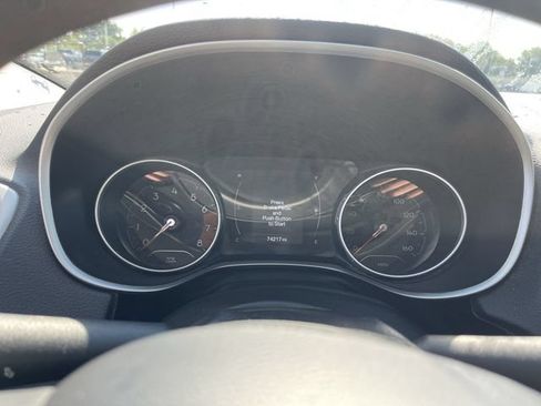 Used 2021 Jeep Compass Latitude AWD/4WD image 2