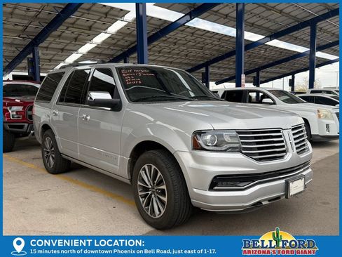 Used 2015 Lincoln Navigator 4WD image 5