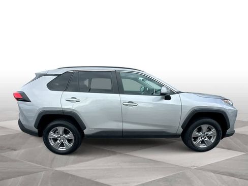 Used 2023 Toyota RAV4 LE AWD/4WD image 9