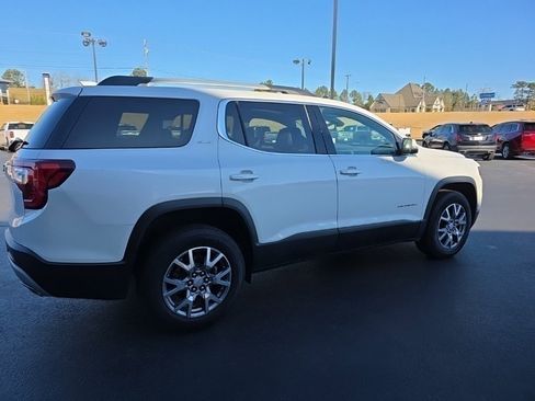 Used 2020 GMC Acadia SLT w/ Driver Alert Package II image 6